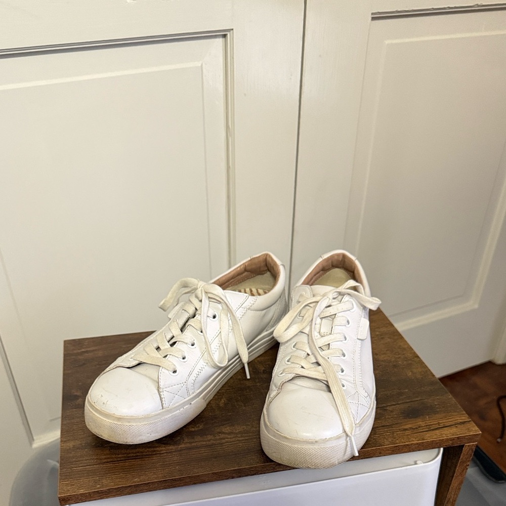 Taos Footwear Classic Cream Sneakers